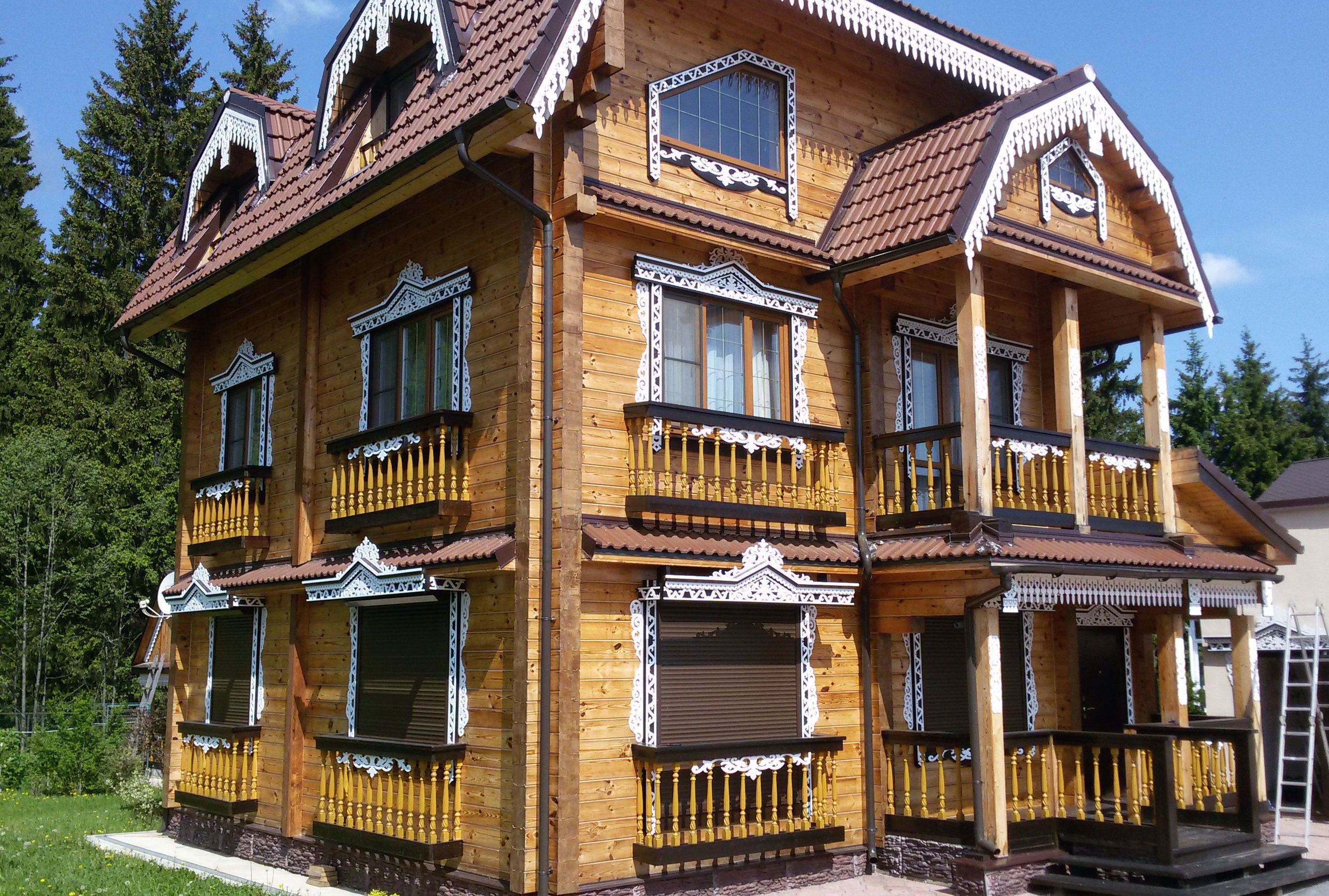 Строительство и отделка фасада деревянного дома